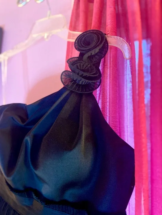 Miss Kelly Prom Dress Black One Shoulder Tulip Tiered Chiffon Women’s Medium - Picture 3 of 3